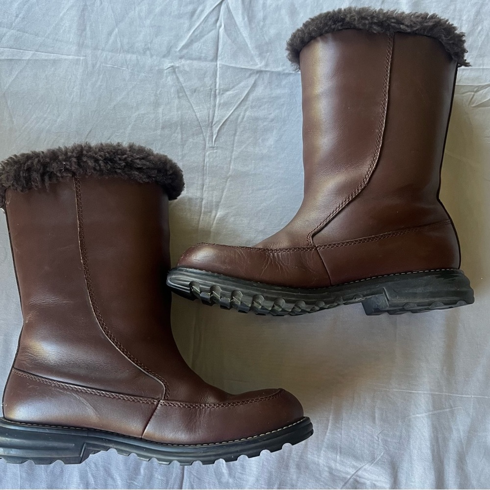 UGG Women Brown Leather Moto Boots 7 Mid Calf Motorcycle Sheepskin Fur Lined - Picture 3 of 5